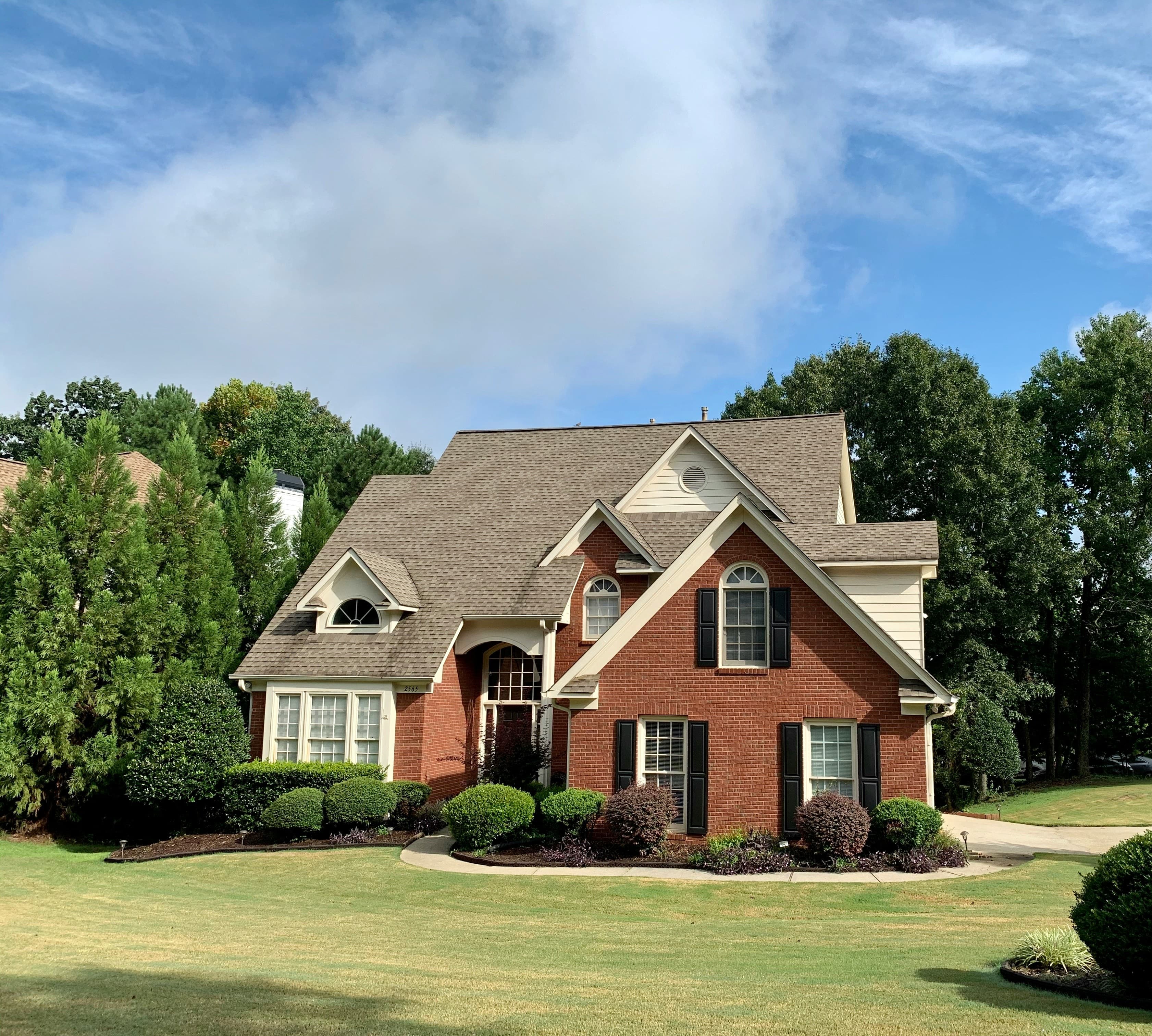 Elegant villa with garden